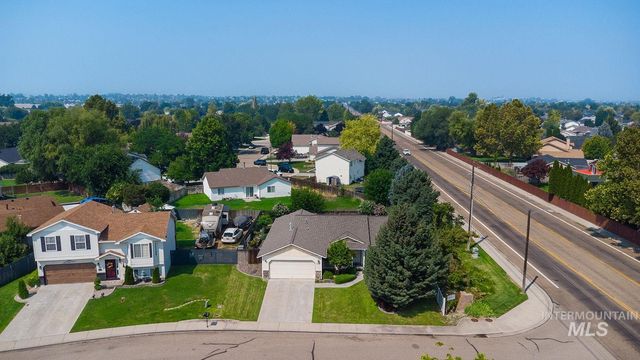 1507 S Willow Creek, Nampa, ID 83686