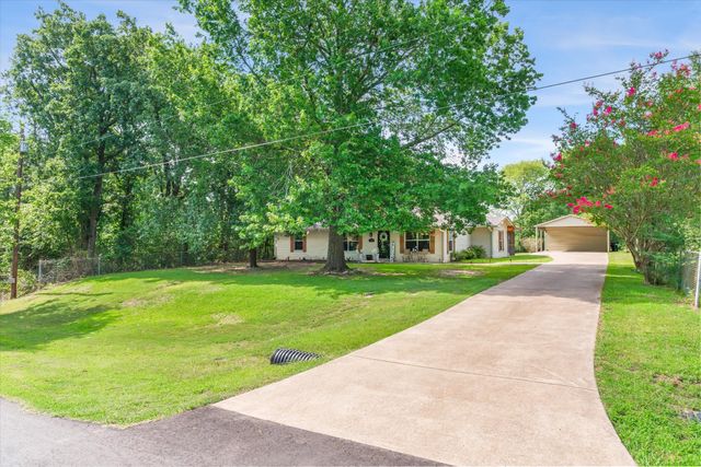 720 E High Street, Grand Saline, TX 75140
