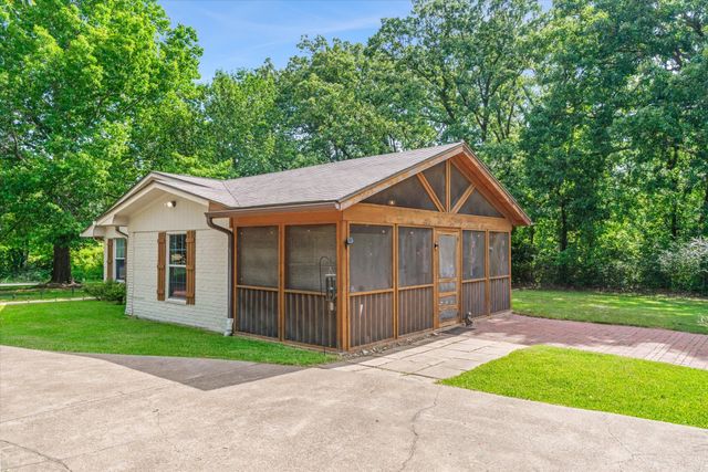 720 E High Street, Grand Saline, TX 75140