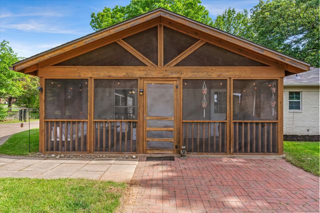 720 E High Street, Grand Saline, TX 75140