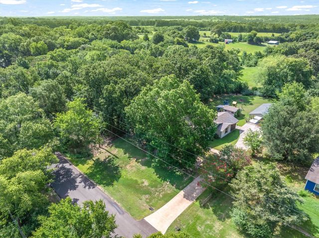720 E High Street, Grand Saline, TX 75140