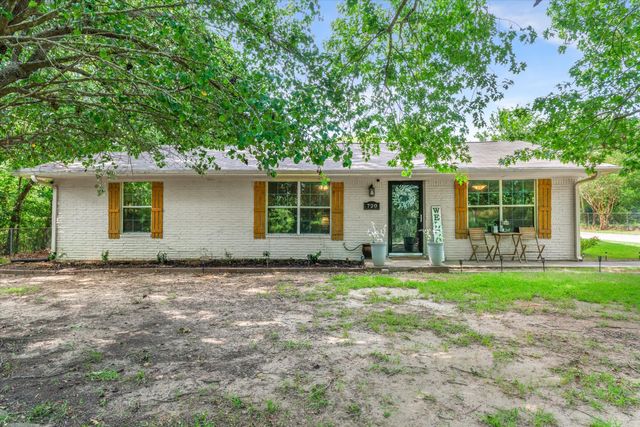 720 E High Street, Grand Saline, TX 75140