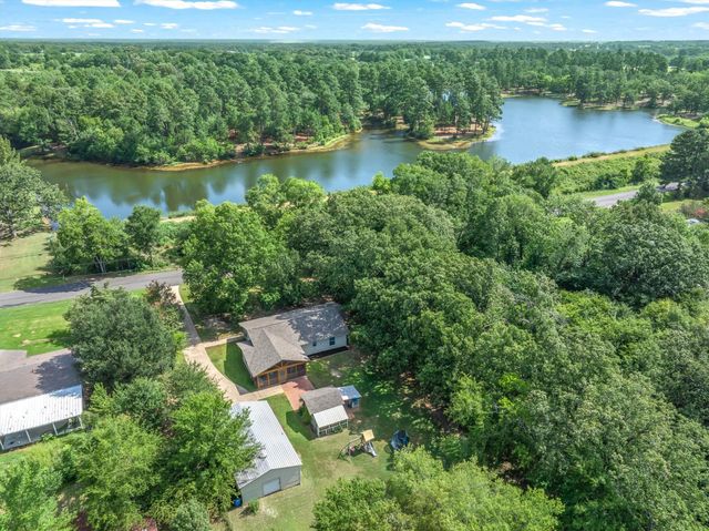 720 E High Street, Grand Saline, TX 75140
