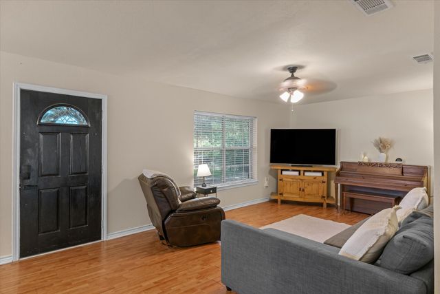 720 E High Street, Grand Saline, TX 75140