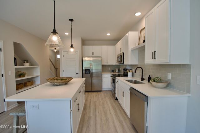 8409 Paramount Point, Winnabow, NC 28479