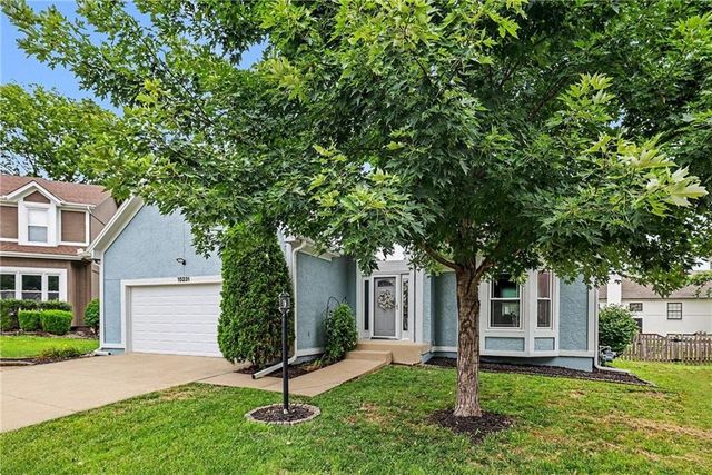 15231 Hemlock Street, Overland Park, KS 66223