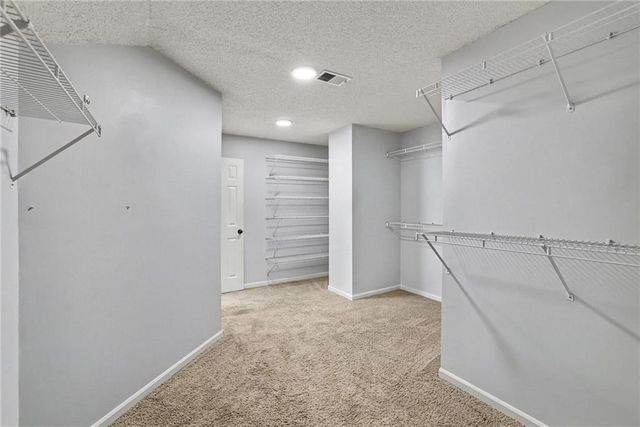15231 Hemlock Street, Overland Park, KS 66223