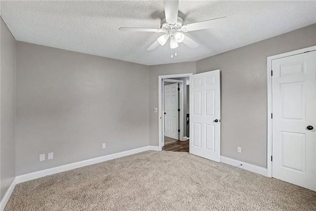 15231 Hemlock Street, Overland Park, KS 66223