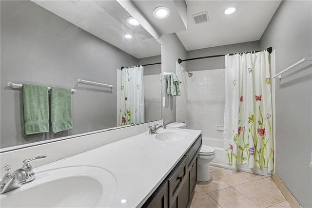 15231 Hemlock Street, Overland Park, KS 66223