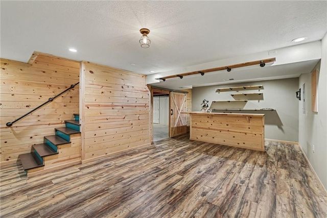 15231 Hemlock Street, Overland Park, KS 66223
