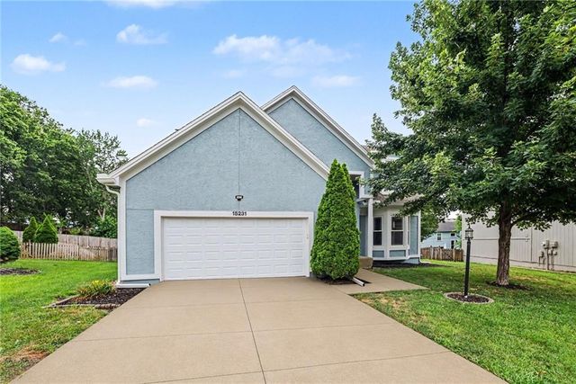 15231 Hemlock Street, Overland Park, KS 66223