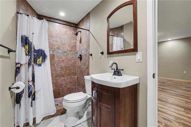 15231 Hemlock Street, Overland Park, KS 66223