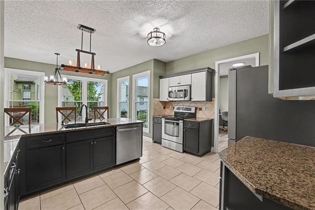 15231 Hemlock Street, Overland Park, KS 66223