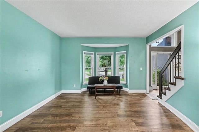 15231 Hemlock Street, Overland Park, KS 66223