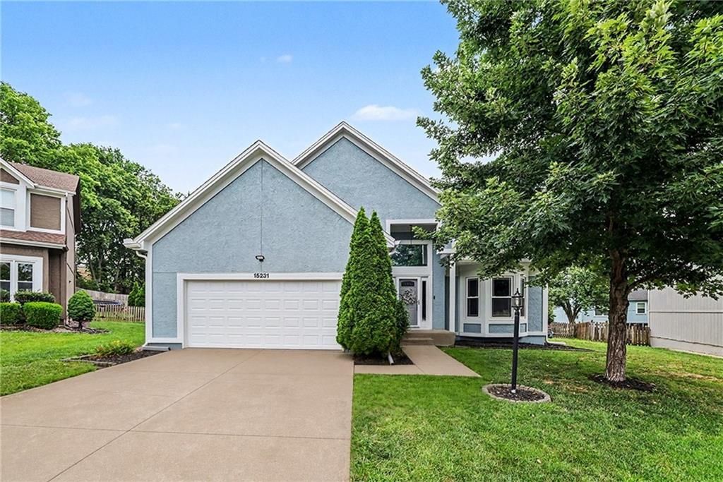 15231 Hemlock Street, Overland Park, KS 66223