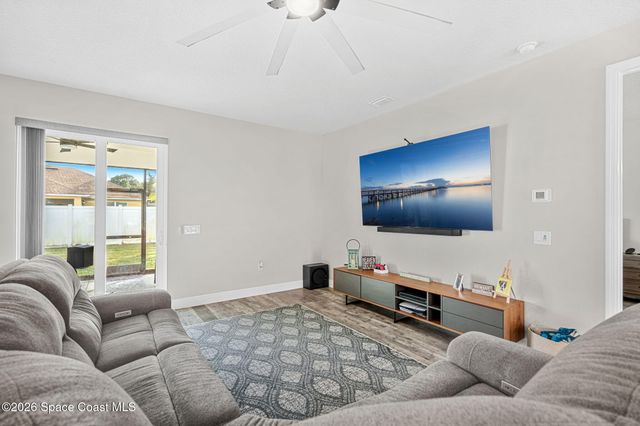 1154 Captiva Island Circle SW, Palm Bay, FL 32908