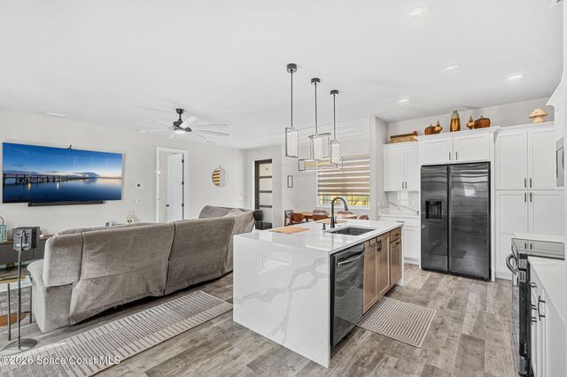 1154 Captiva Island Circle SW, Palm Bay, FL 32908