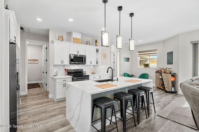 1154 Captiva Island Circle SW, Palm Bay, FL 32908