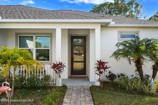 1154 Captiva Island Circle SW, Palm Bay, FL 32908