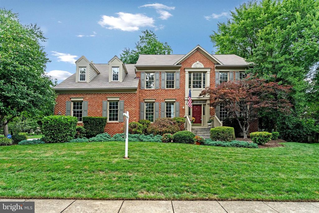 13560 NORTHBOURNE DR, Centreville, VA 20120