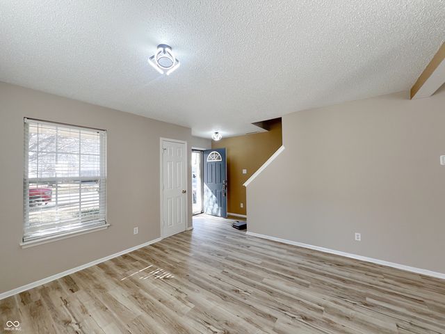 14243 Holly Berry Circle, Fishers, IN 46038