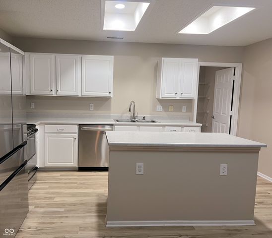 14243 Holly Berry Circle, Fishers, IN 46038