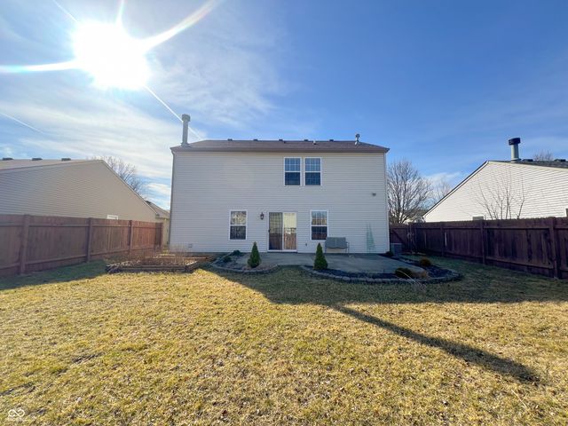 14243 Holly Berry Circle, Fishers, IN 46038