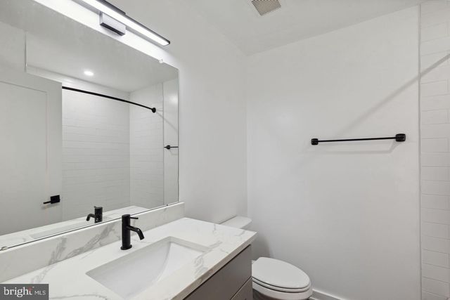 2219 N HOPE ST, Philadelphia, PA 19133