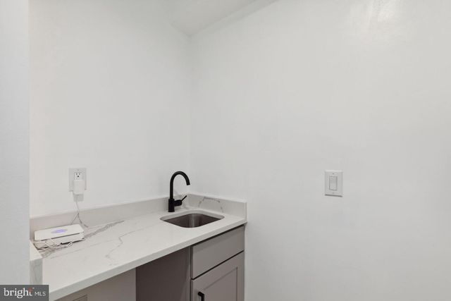 2219 N HOPE ST, Philadelphia, PA 19133