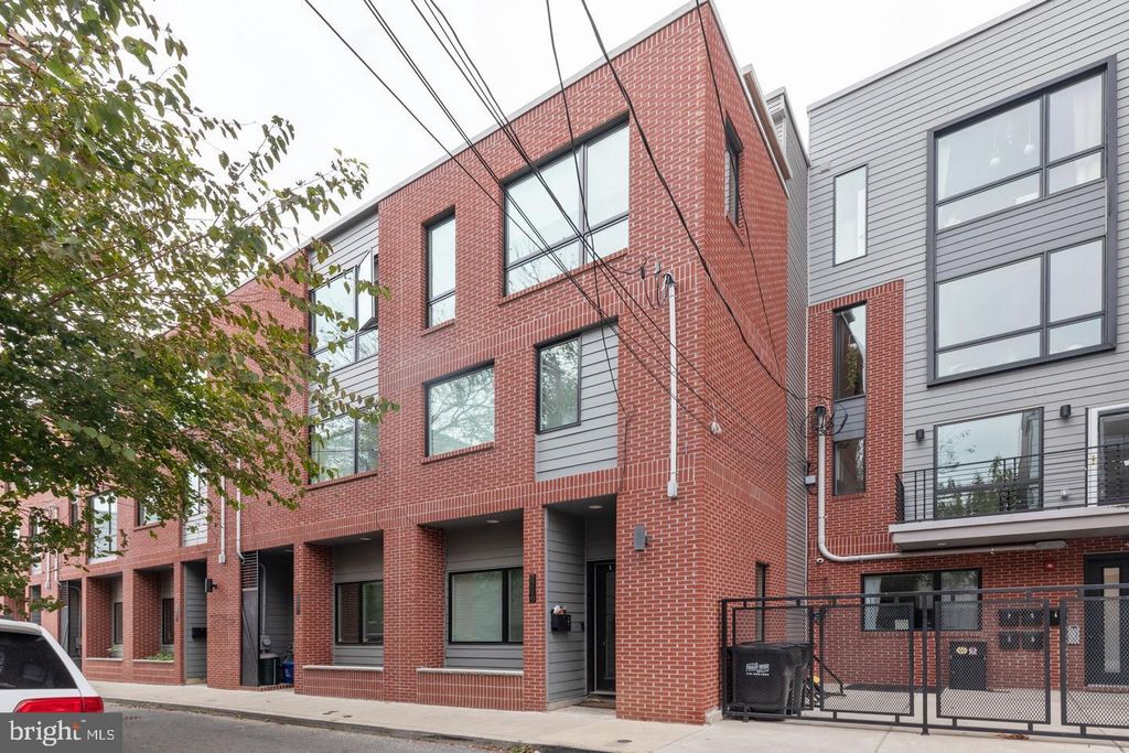 2219 N HOPE ST, Philadelphia, PA 19133