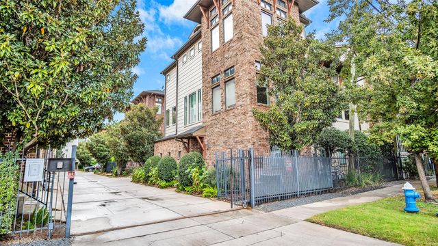 1611 Silver Street, Houston, TX 77007