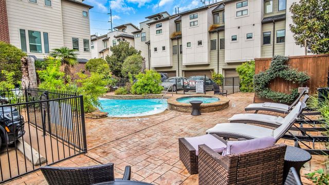 1611 Silver Street, Houston, TX 77007