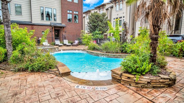 1611 Silver Street, Houston, TX 77007