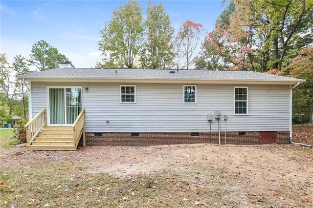 135 W Lakefield Drive, Greensboro, NC 27406