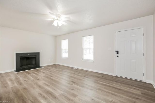 135 W Lakefield Drive, Greensboro, NC 27406