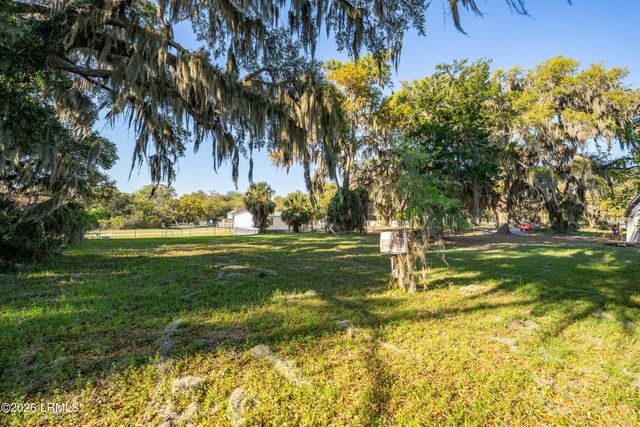 1704 Old Shell Road, Port Royal, SC 29935