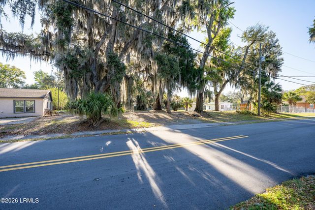 1704 Old Shell Road, Port Royal, SC 29935