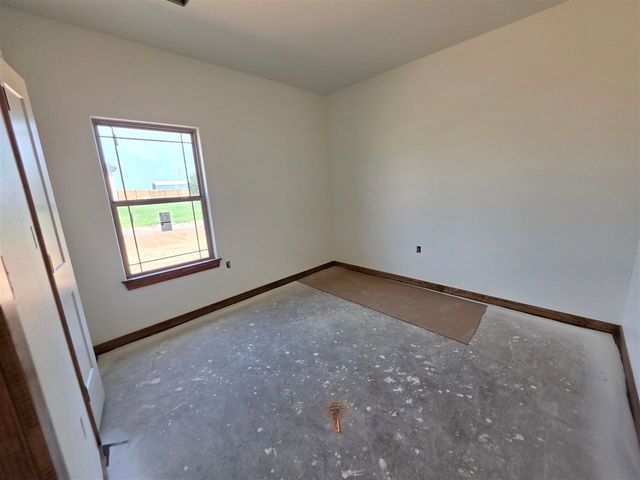 4119 Peak Ln, Elgin, OK 73538