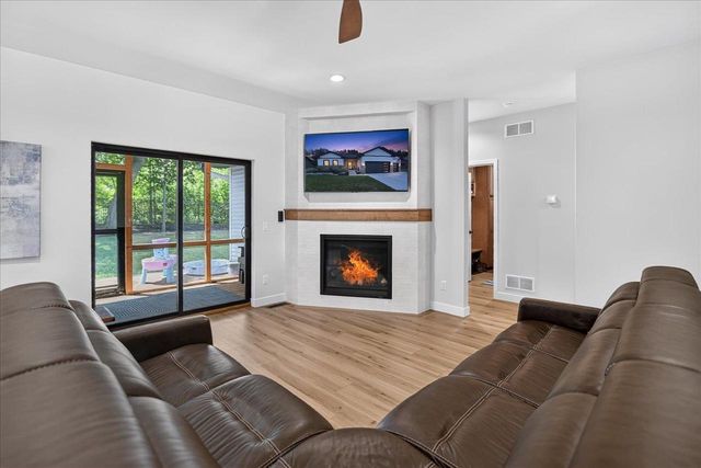 2941 Wild Goose Way, Stoughton, WI 53589