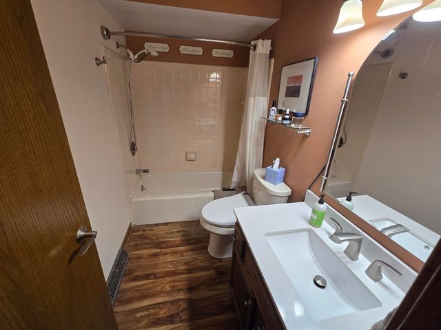 5080 Rum Creek Court Se, City Of Kentwood, MI 49508