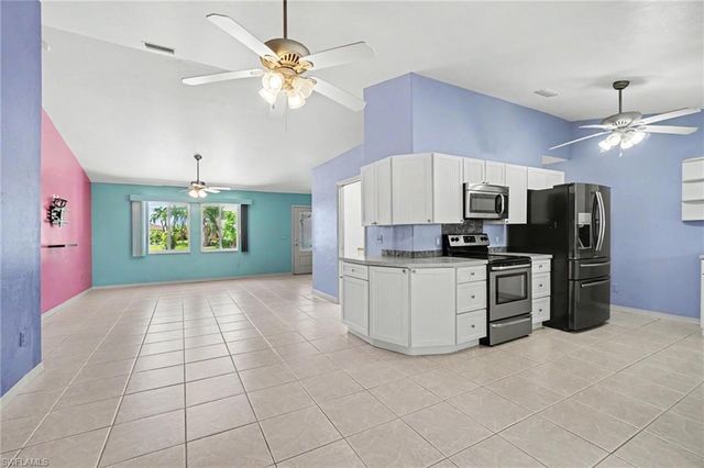 539 W Archer PKWY, Cape Coral, FL 33904