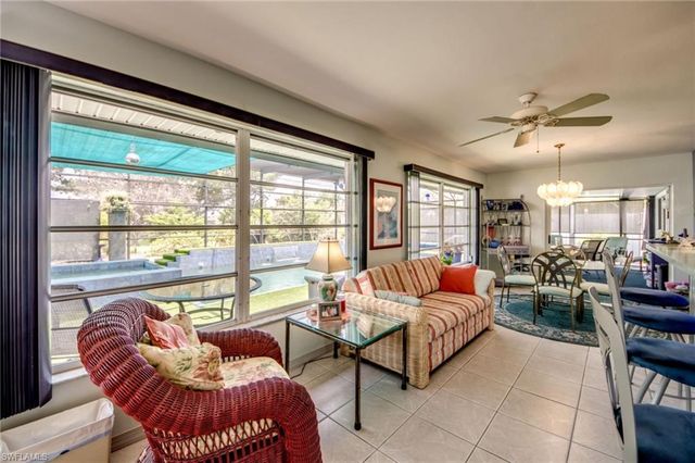 539 W Archer PKWY, Cape Coral, FL 33904