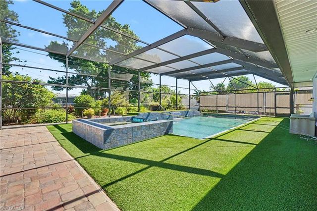 539 W Archer PKWY, Cape Coral, FL 33904