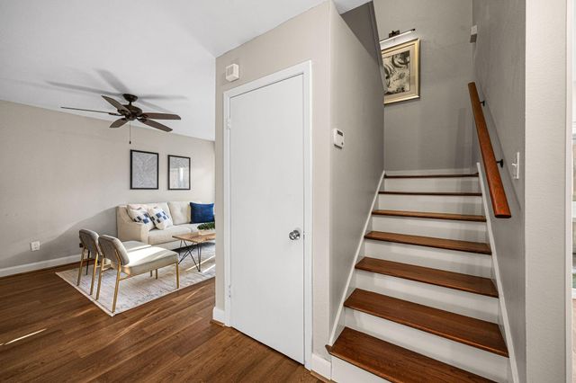 1300 Fairview Avenue B, Houston, TX 77006