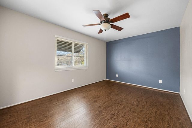 1300 Fairview Avenue B, Houston, TX 77006