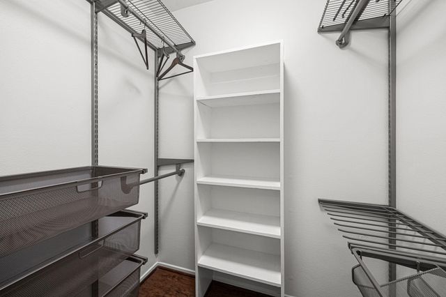 1300 Fairview Avenue B, Houston, TX 77006