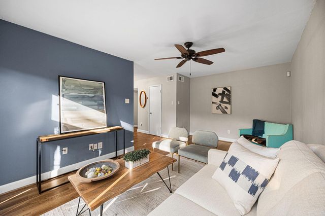 1300 Fairview Avenue B, Houston, TX 77006