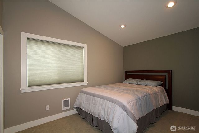 8011 Aurora Avenue N, Seattle, WA 98103