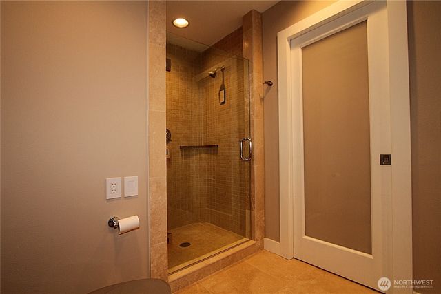 8011 Aurora Avenue N, Seattle, WA 98103