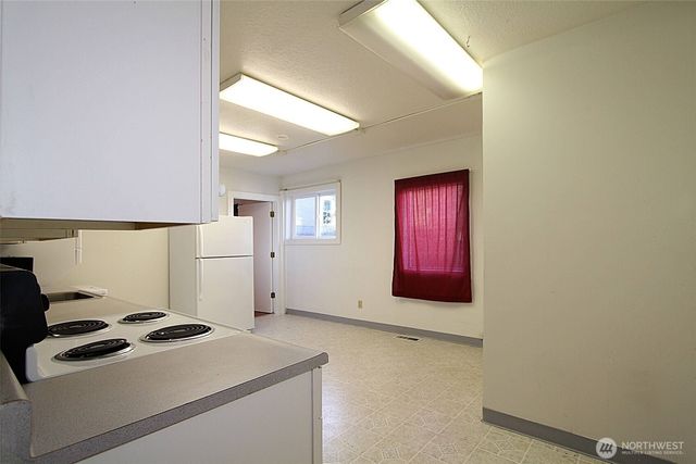 8011 Aurora Avenue N, Seattle, WA 98103
